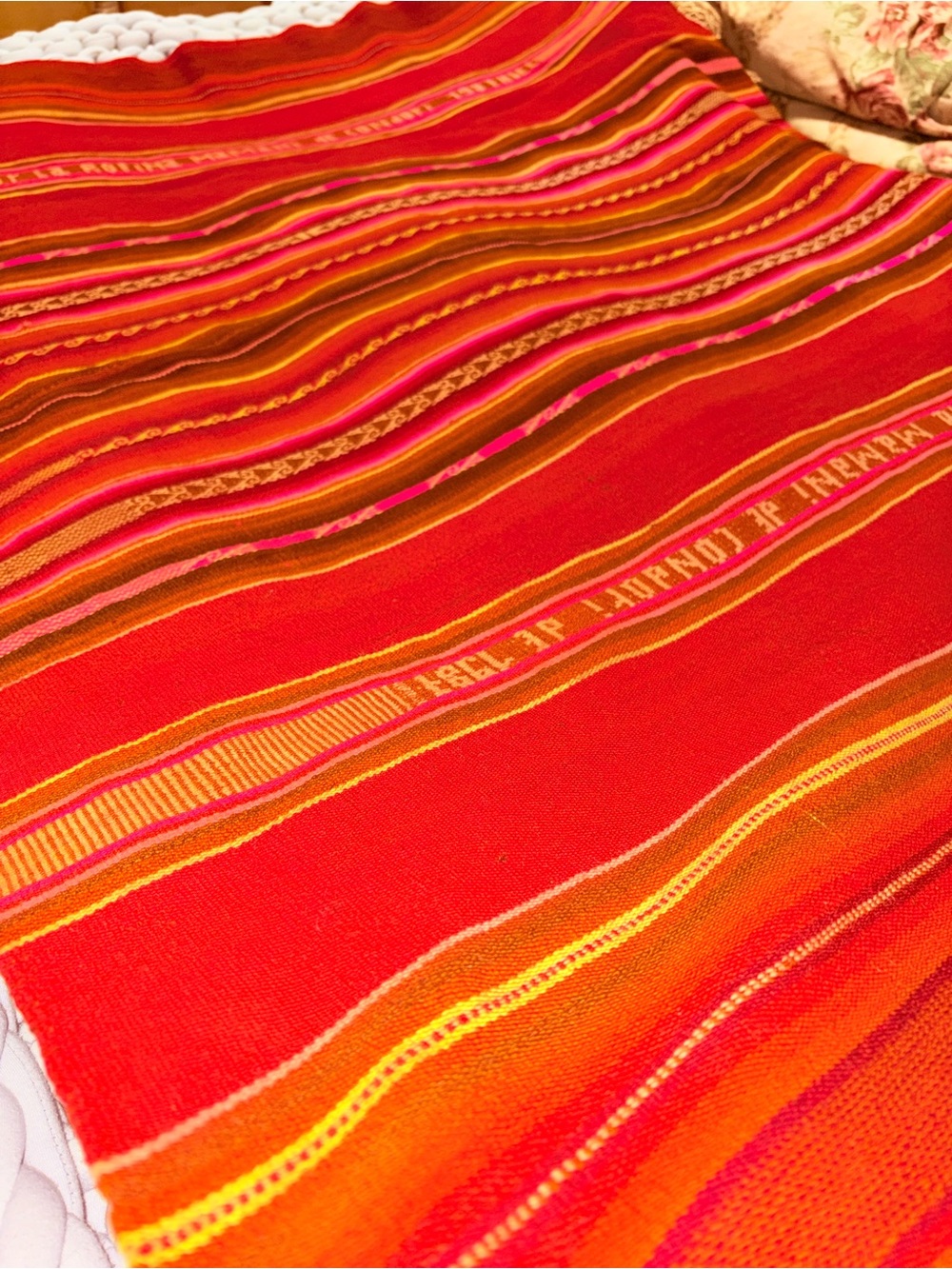 Vintage Peruvian Textile - Picture 9 of 12